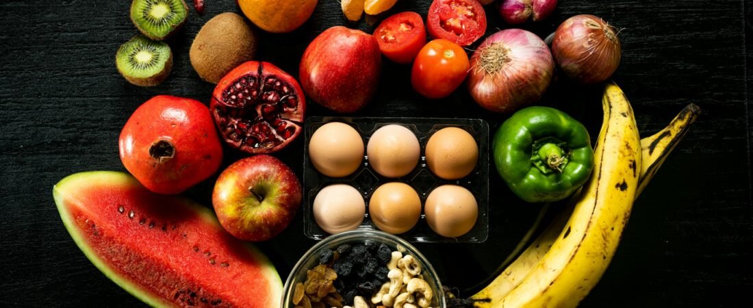 Dicas de Dieta para Mulheres: Incorporando Cores Verde, Amarelo e Vermelho