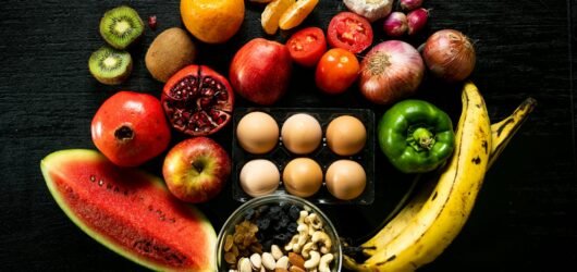 Dicas de Dieta para Mulheres: Incorporando Cores Verde, Amarelo e Vermelho