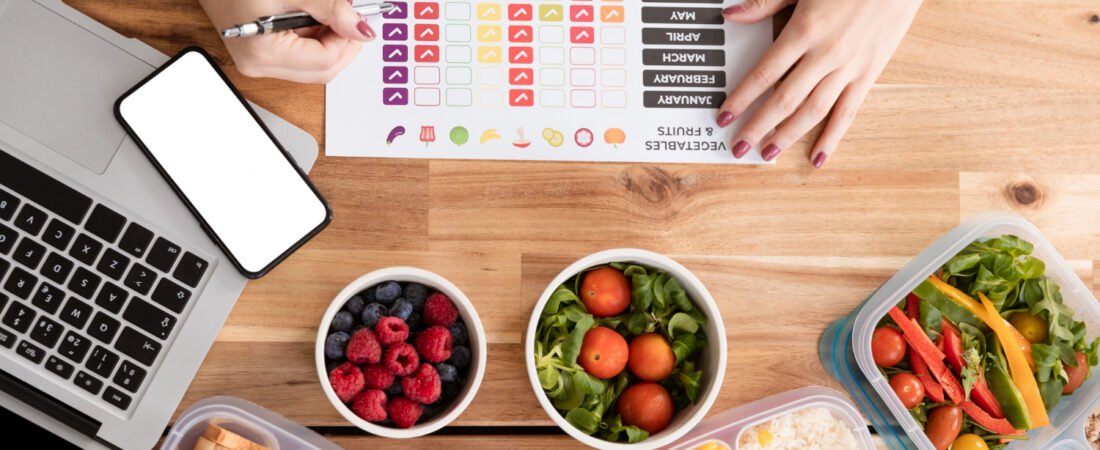 Planejamento de Refeições Fit: Por Que Ter as Receitas Impressas Facilita Tudo
