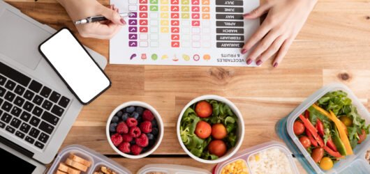 Planejamento de Refeições Fit: Por Que Ter as Receitas Impressas Facilita Tudo